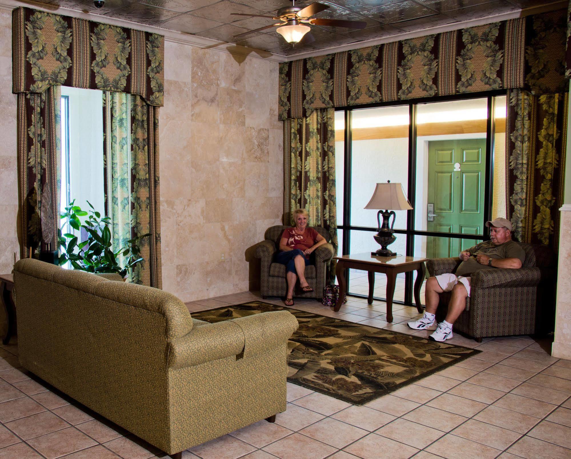 Sands Beach Club Resort Briarcliffe Acres Buitenkant foto